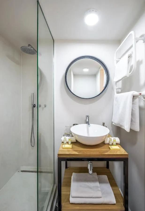 Mini Loft 1 Bedroom 2 Steps From Av Louise ブリュッセル